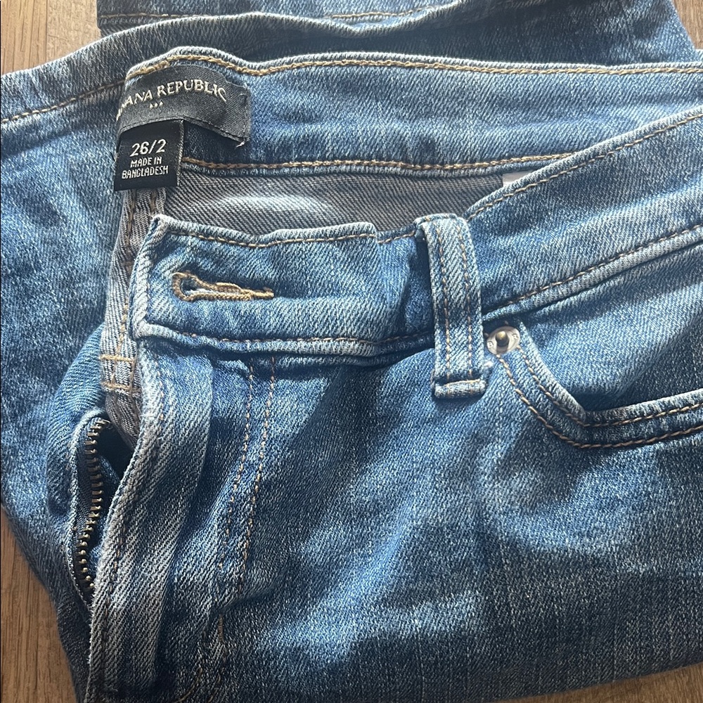 Banana Republic Medium Blue Denim Jeans - Classic Five-Pocket
